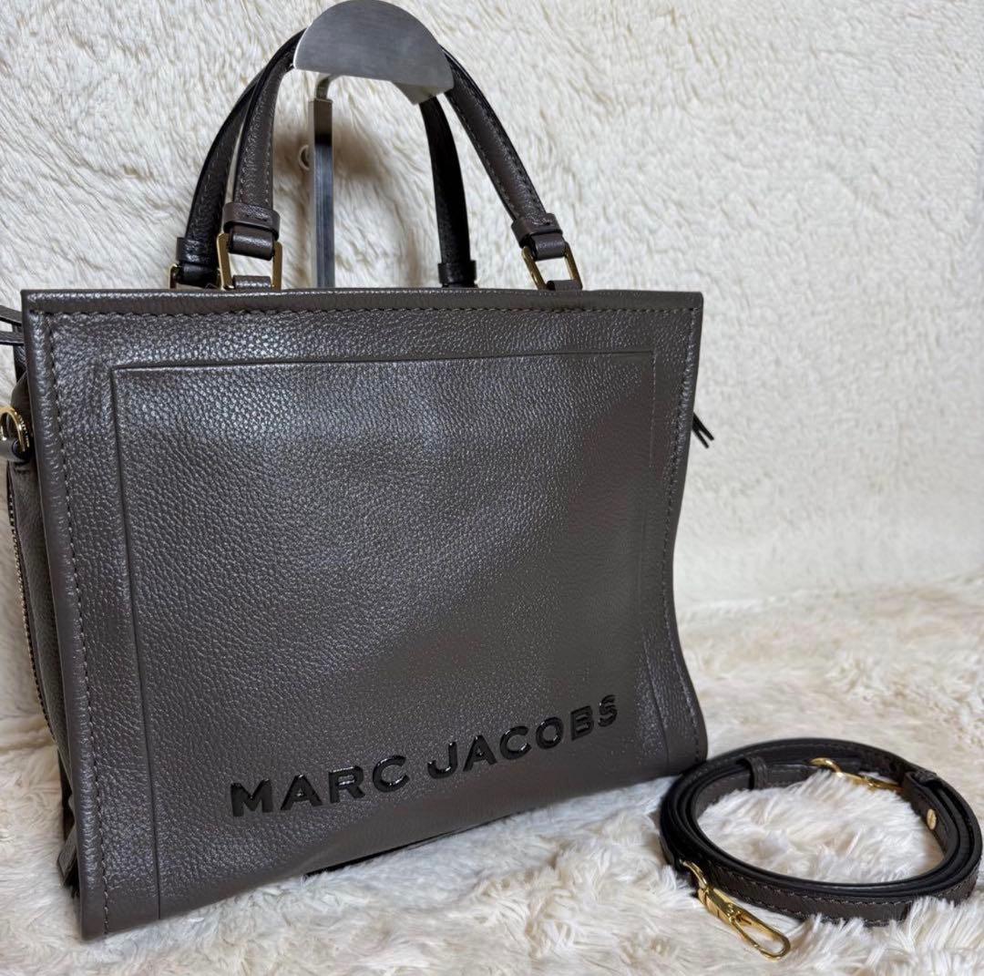 【美品】マーク ジェイコブス 2way THE BOX SHOPPER 29