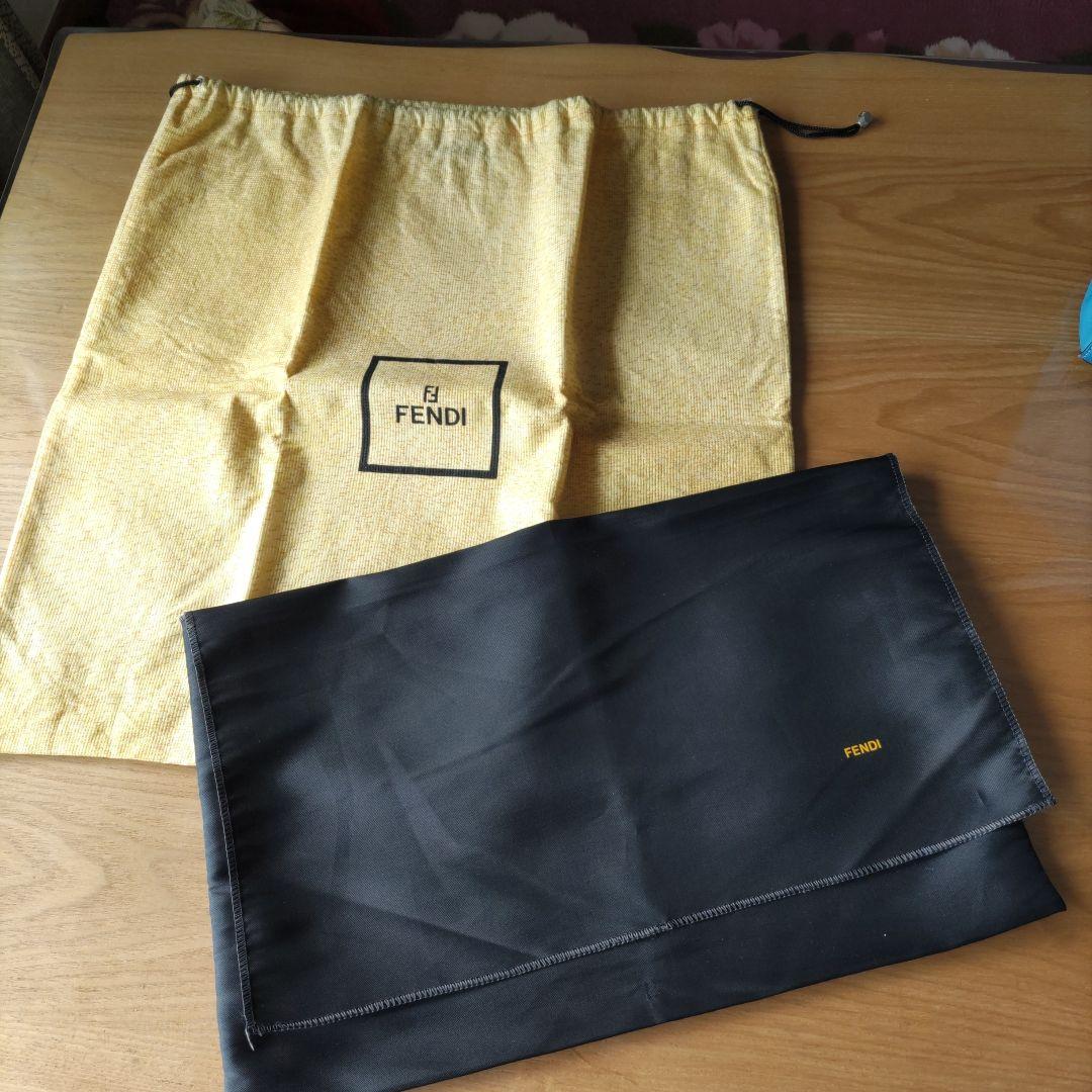 FENDI　フェンディ　トゥジュール　ショルダーバック