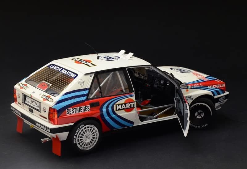 【新品未開封】イタレリ 1/12 ランチア デルタ HF インテグラーレ 16v