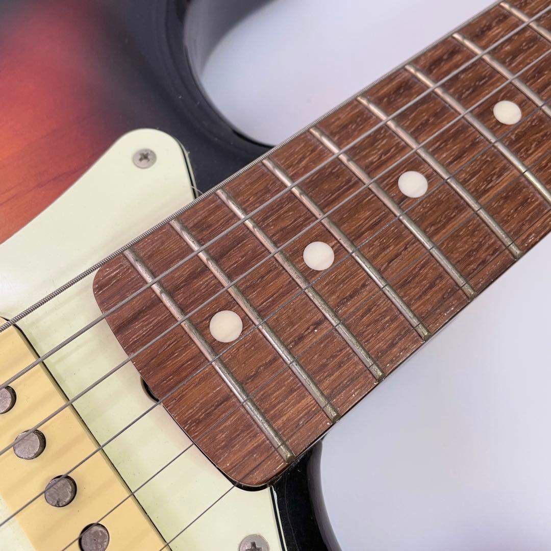 ◎ Fender Japan ストラトキャスター Qシリアル