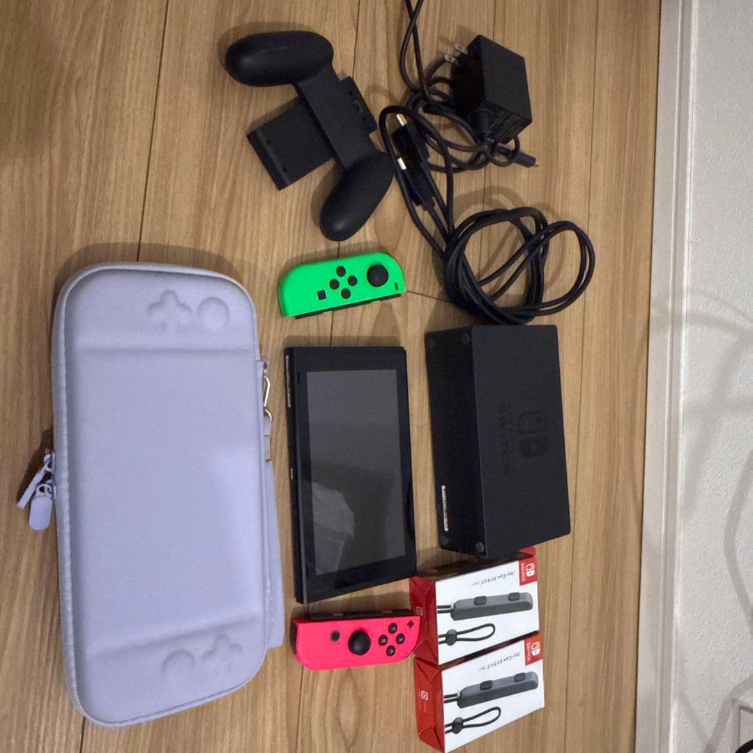 Nintendo Switch 本体 緑／ピンクJoy-Con付き