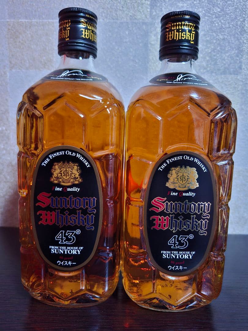 黒角　サントリー　ウイスキー 700ml 43% 終売　角瓶　黒　2本セット