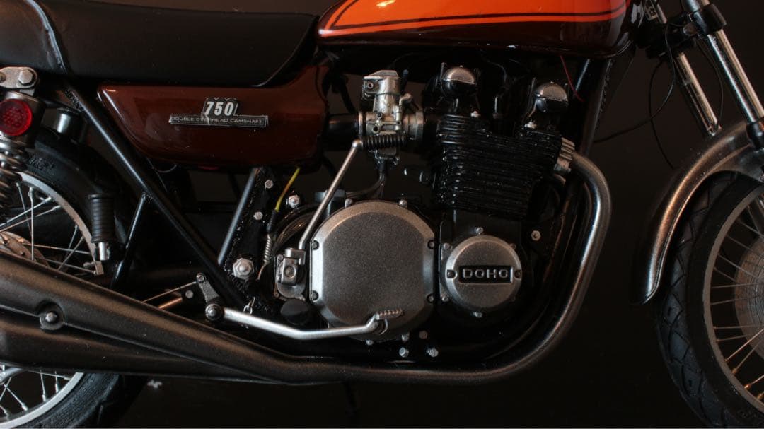 アオシマ 1/12 KAWASAKI Z2 750 RS 完成品