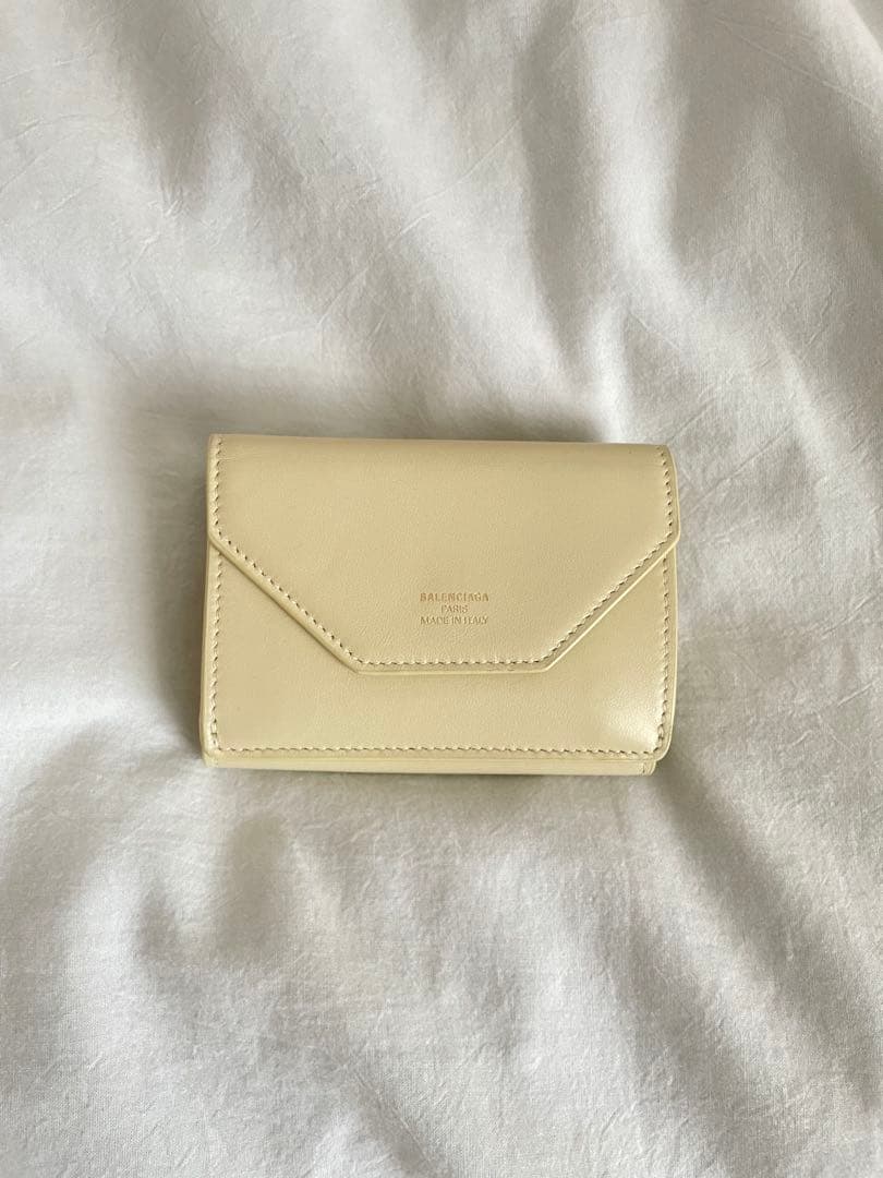 BALENCIAGA ミニウォレット　ライトイエロー