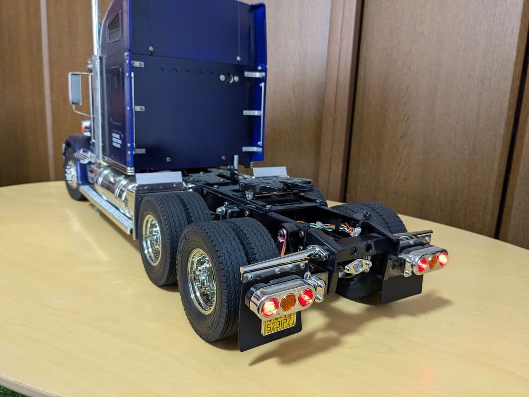 ユーワン　1/14 タミヤRC ナイトハウラー　フルオペレーション