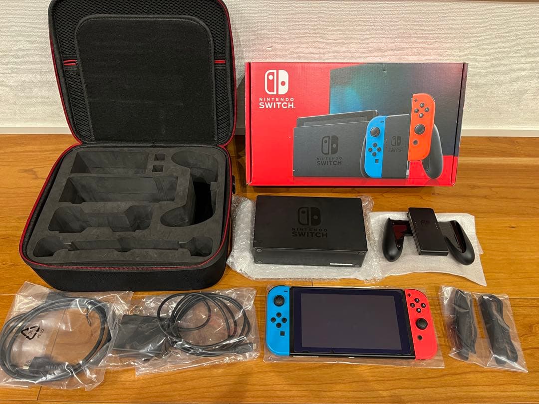 【美品】 バッテリー強化版 Nintendo Switch 本体、収納ケース付き