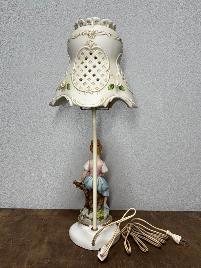 未使用 テーブルランプ GIRL 愛新陶器 昭和レトロ 電気スタンド