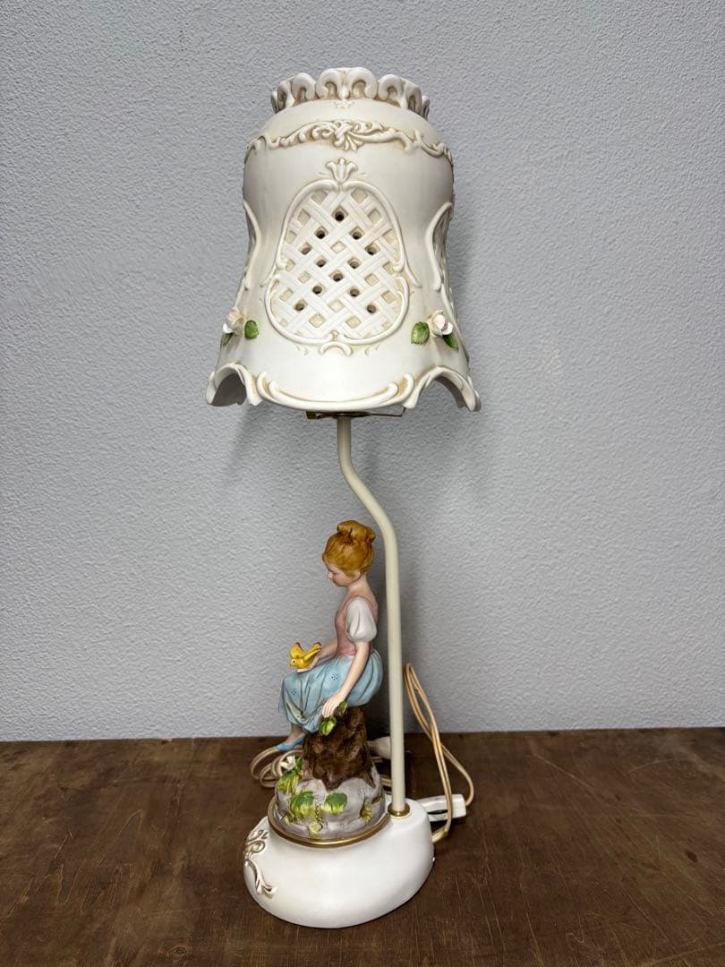 未使用 テーブルランプ GIRL 愛新陶器 昭和レトロ 電気スタンド