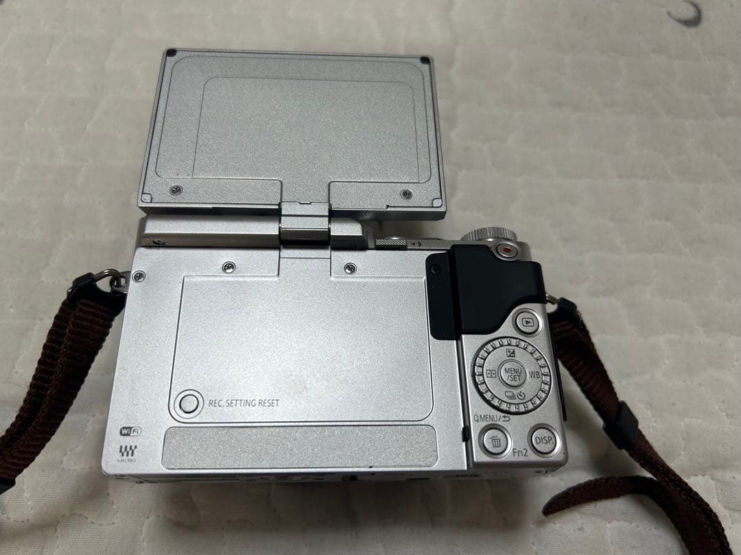 Panasonic LUMIX DC-GF9 ミラーレス一眼カメラ