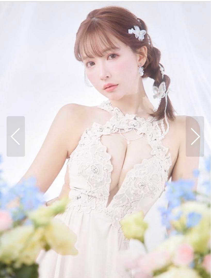 三上悠亜着用　刺繍入りハイネックナイトドレス