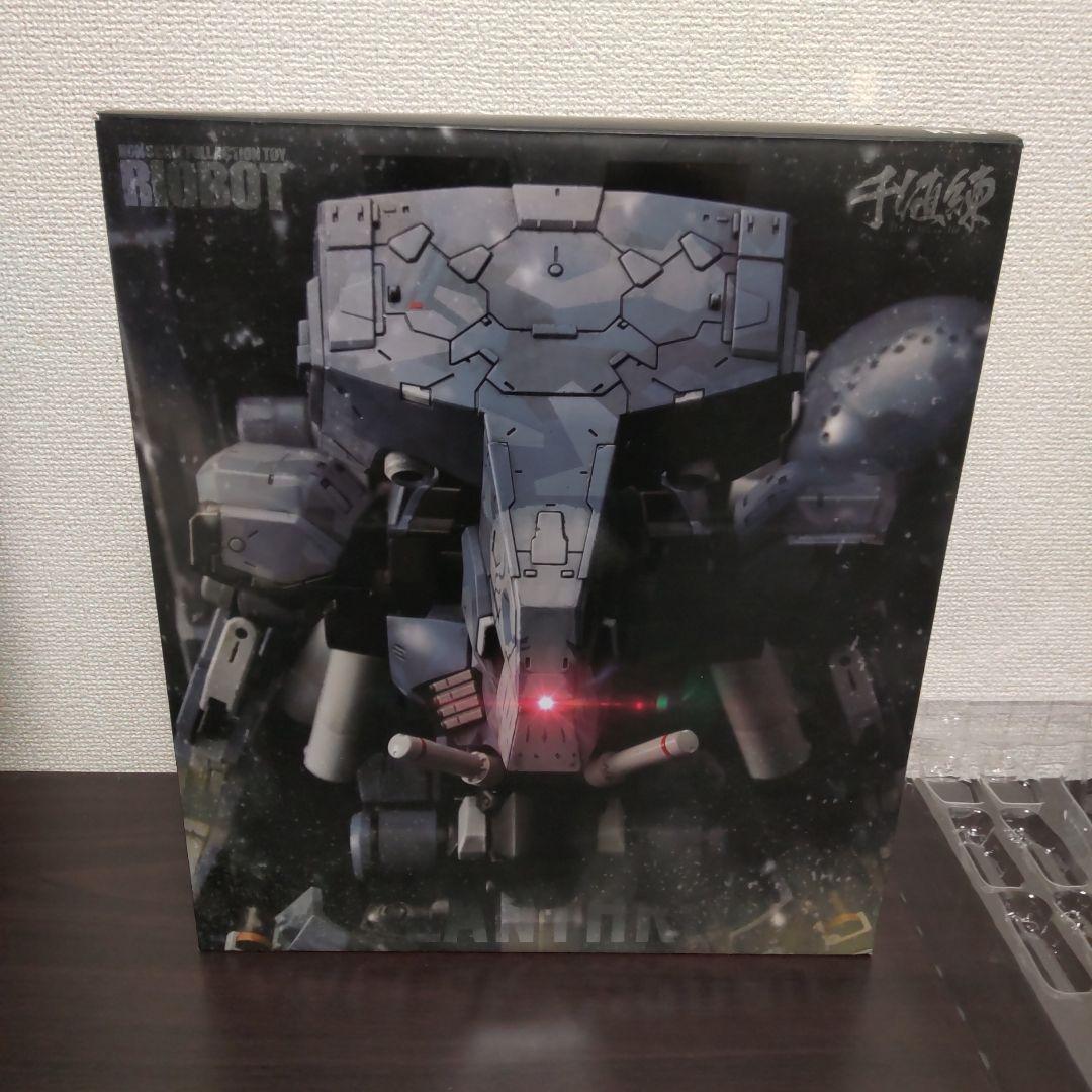 破損あり　千値練 RIOBOT メタルギア サヘラントロプス