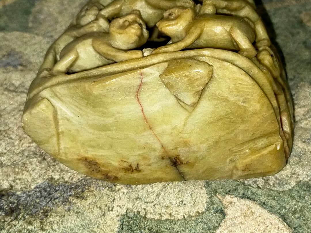 中国　緑石　石　彫刻　とても古い　骨董　古玩