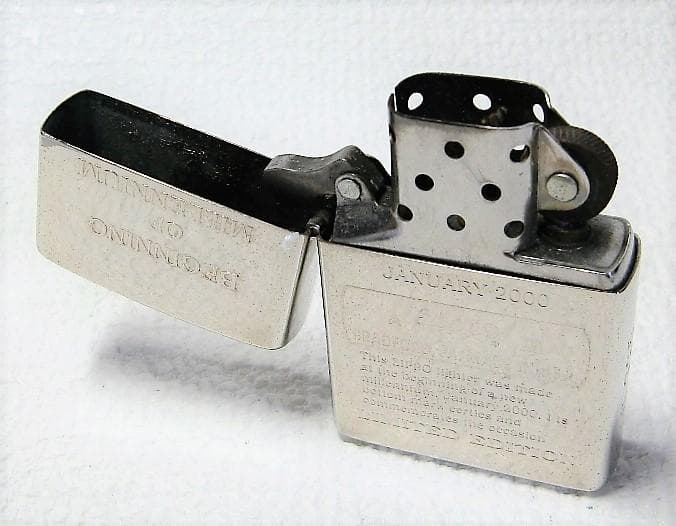 ■■■ZIPPO/ジッポー 2000年限定800個・№157/中古■■■