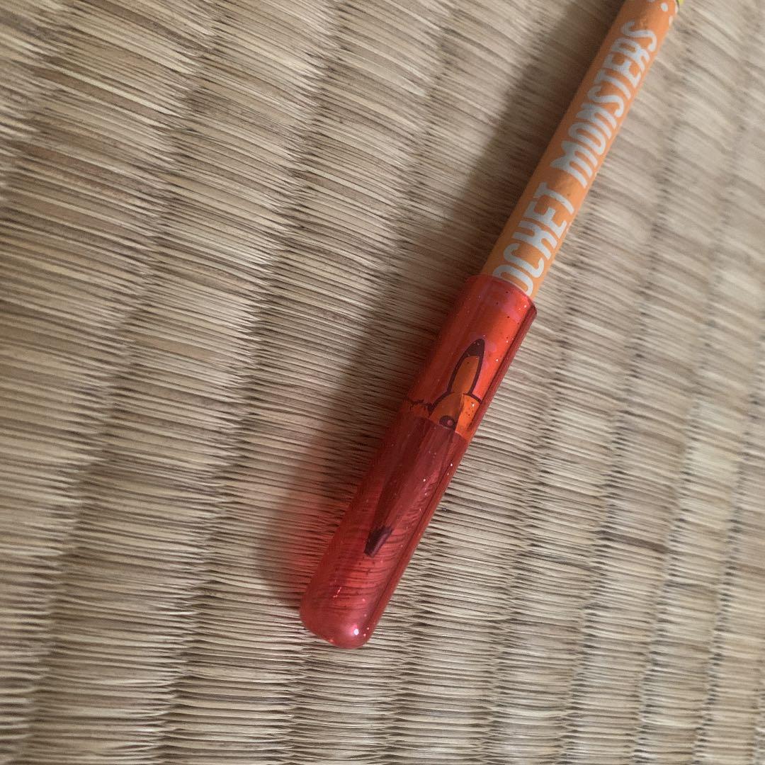 ピカチュウ鉛筆！おまけキャップ付き！