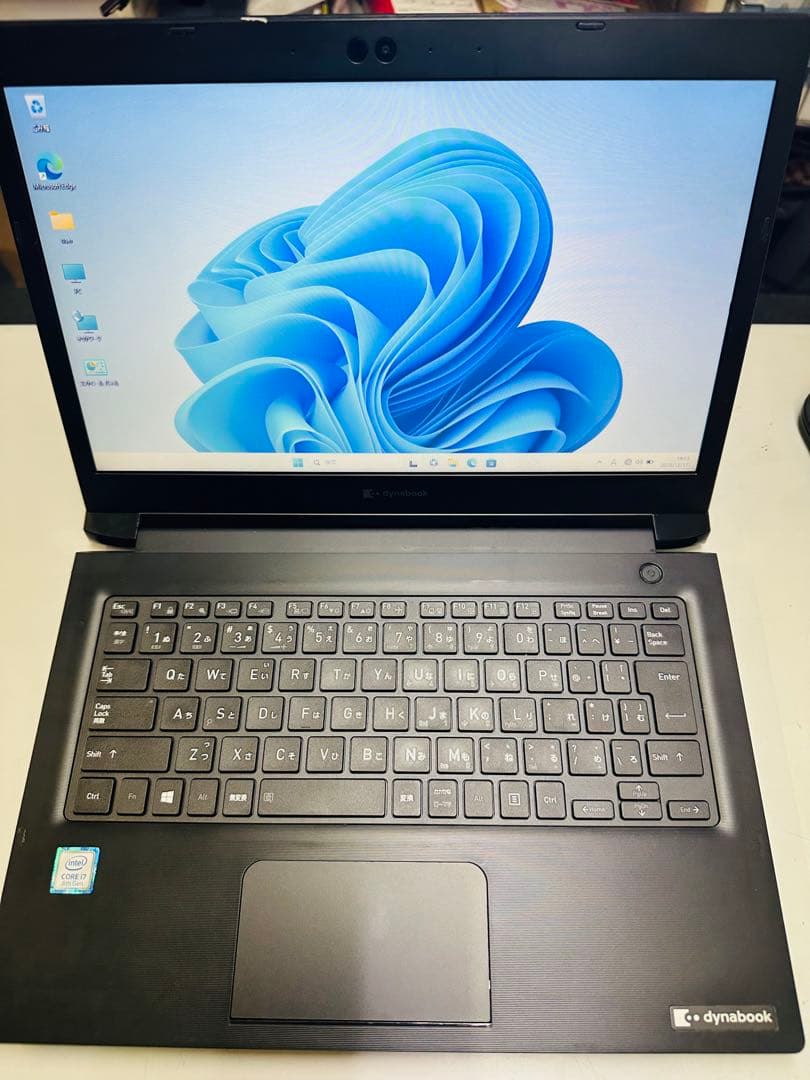 年末セール⑧i7第8世代超薄型東芝13.3型Windows11ノートパソコン