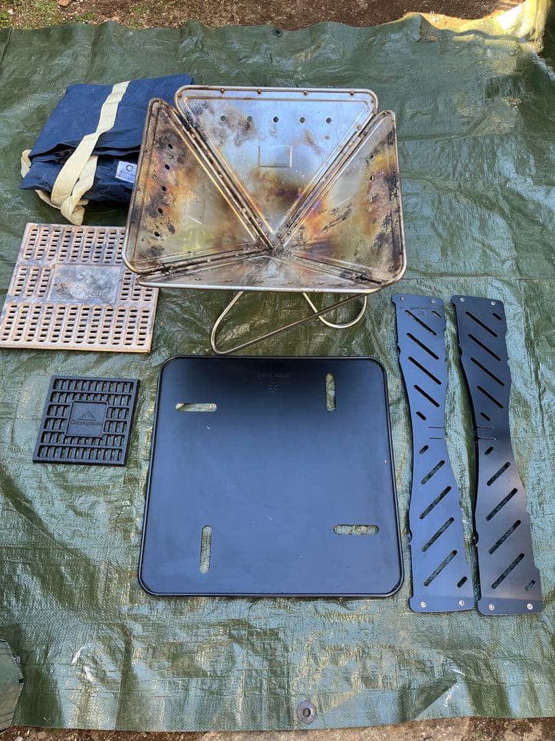 スノーピーク焚火台Lサイズ（旧タイプ・HEAD QUATER）