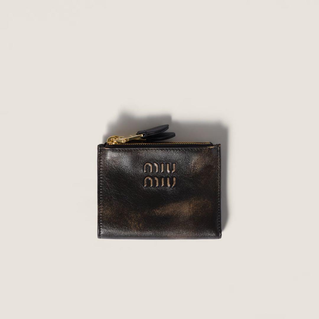 miumiu ナッパレザー 財布