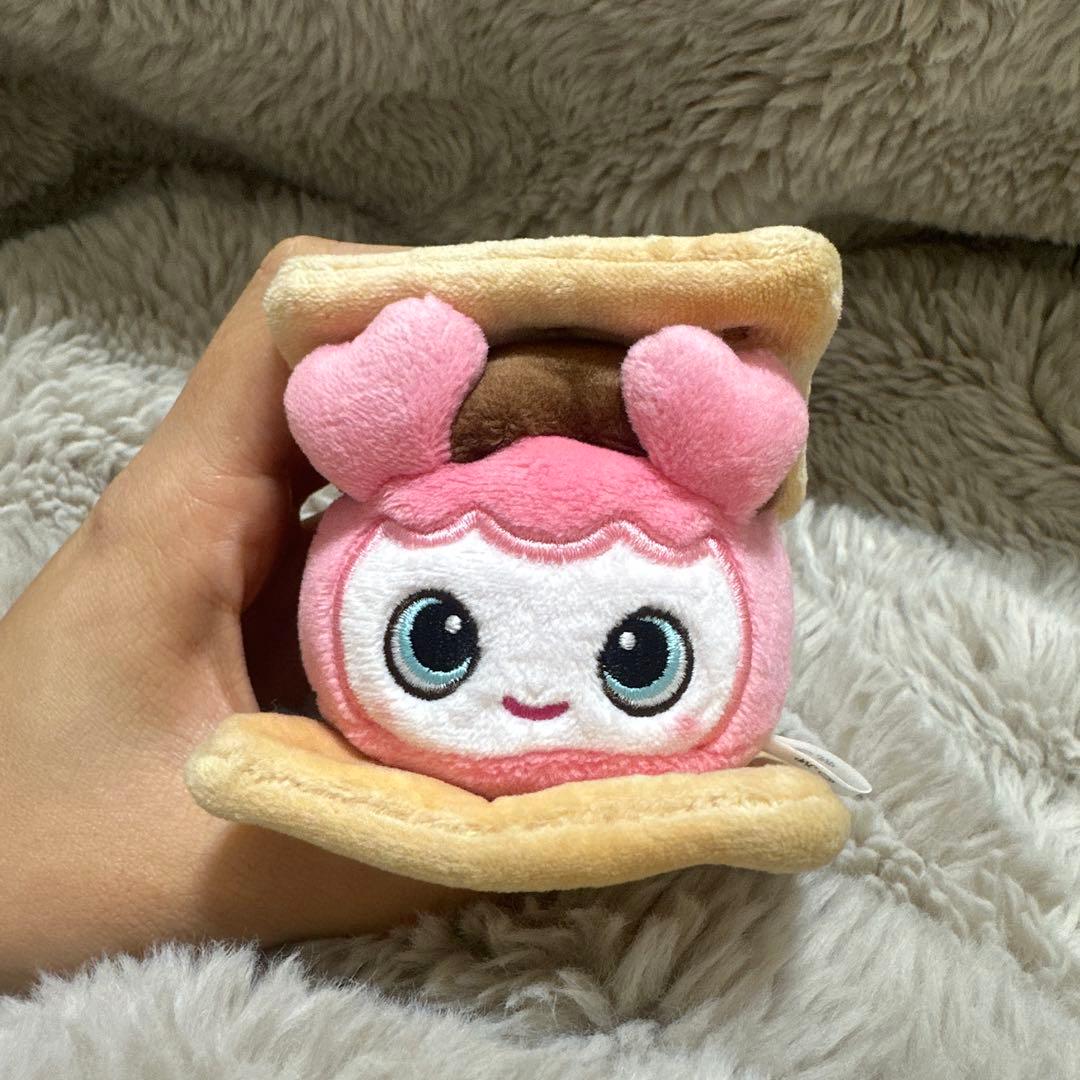 TWICE BABY LOVELYS スモア風バッグチャームモモ