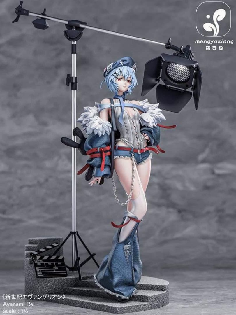 綾瀬レイ　エヴァンゲリオン　フィギュア