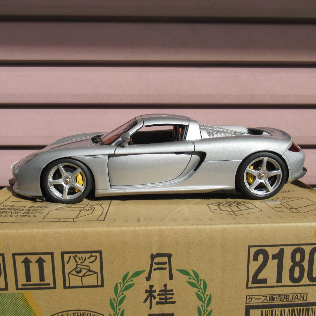 す*み様 1/18 AUTOartオートアート 78041 ポルシェ カレラGT