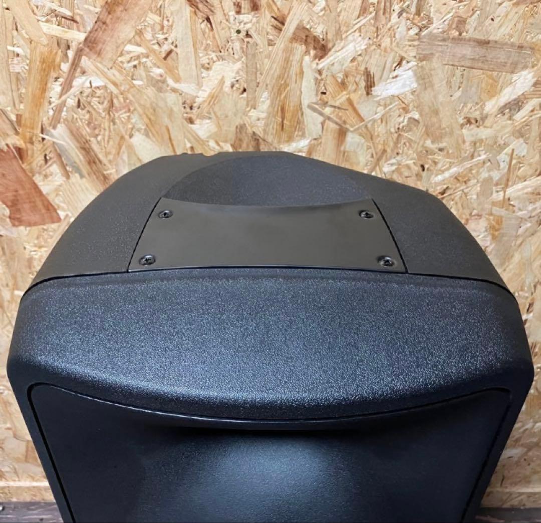 美品　Mackie (マッキー) C-200 PAスピーカー　①