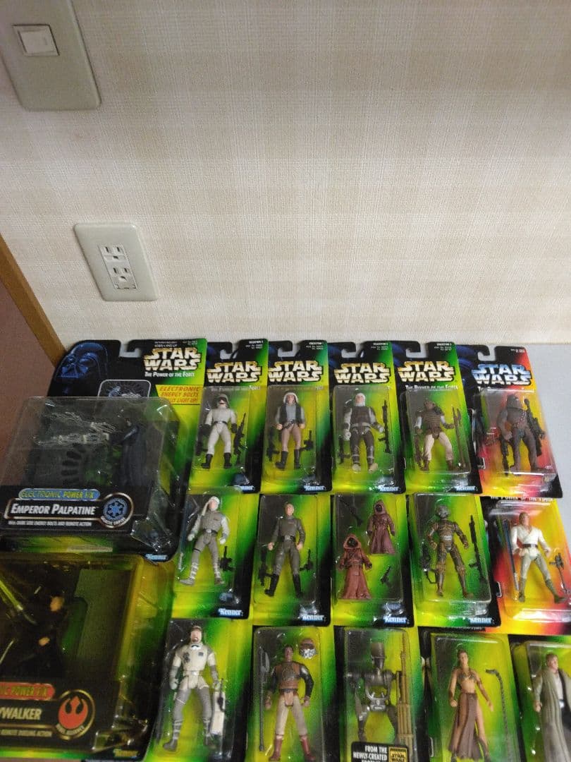大量放出！　スターウォーズ　旧シリーズ　フィギュア26体セット　未開封品