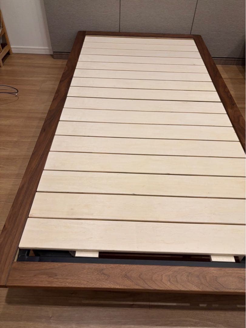 無印良品　木製ベッドフレーム　引き出し付　シングル