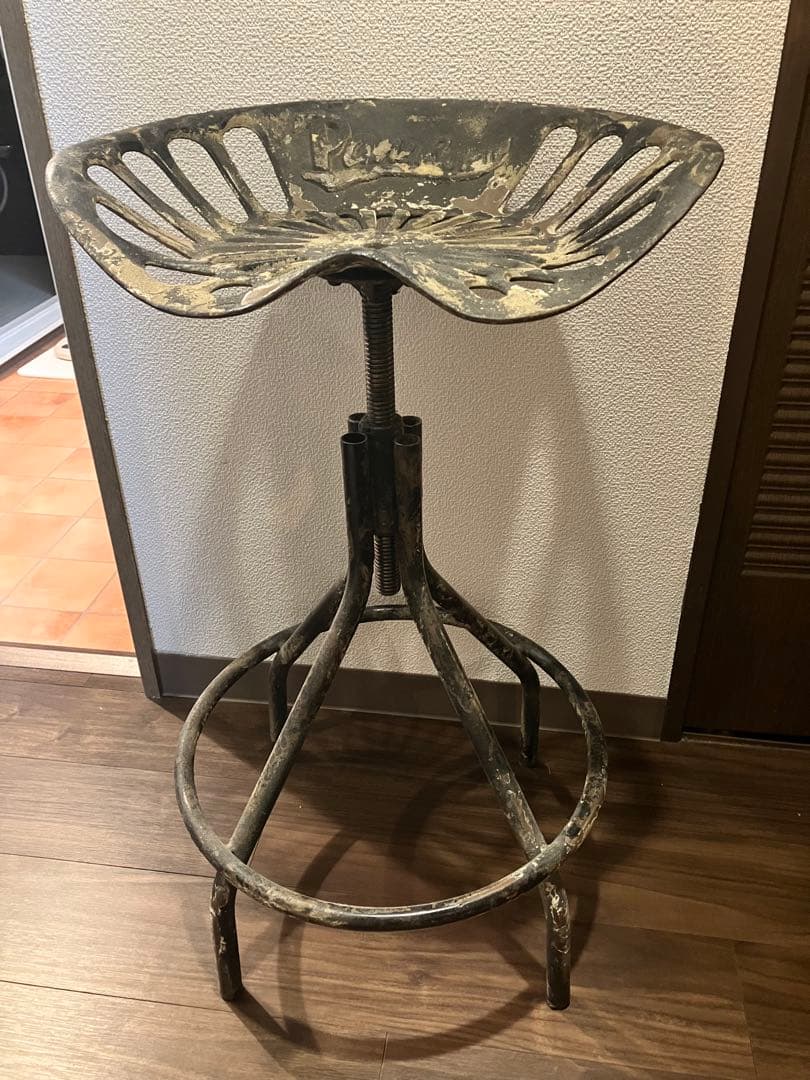 ダルトン　アイアン　スツール