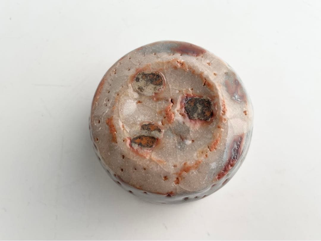 陶芸家　若尾利貞　鼠志野　ぐい呑　盃　酒器　酒盃　共箱