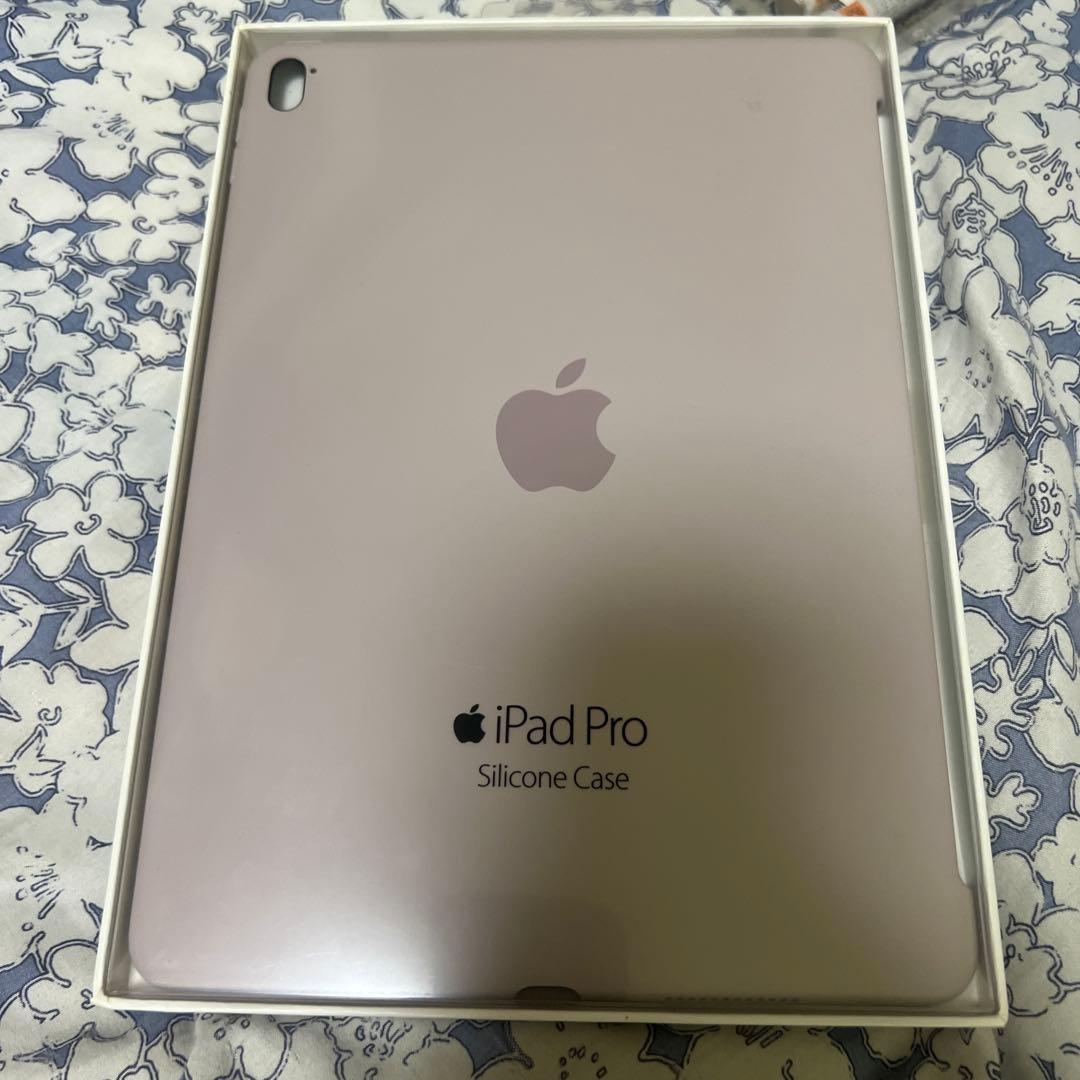 iPad Pro 128GB SIMフリー純正カバー2種類
