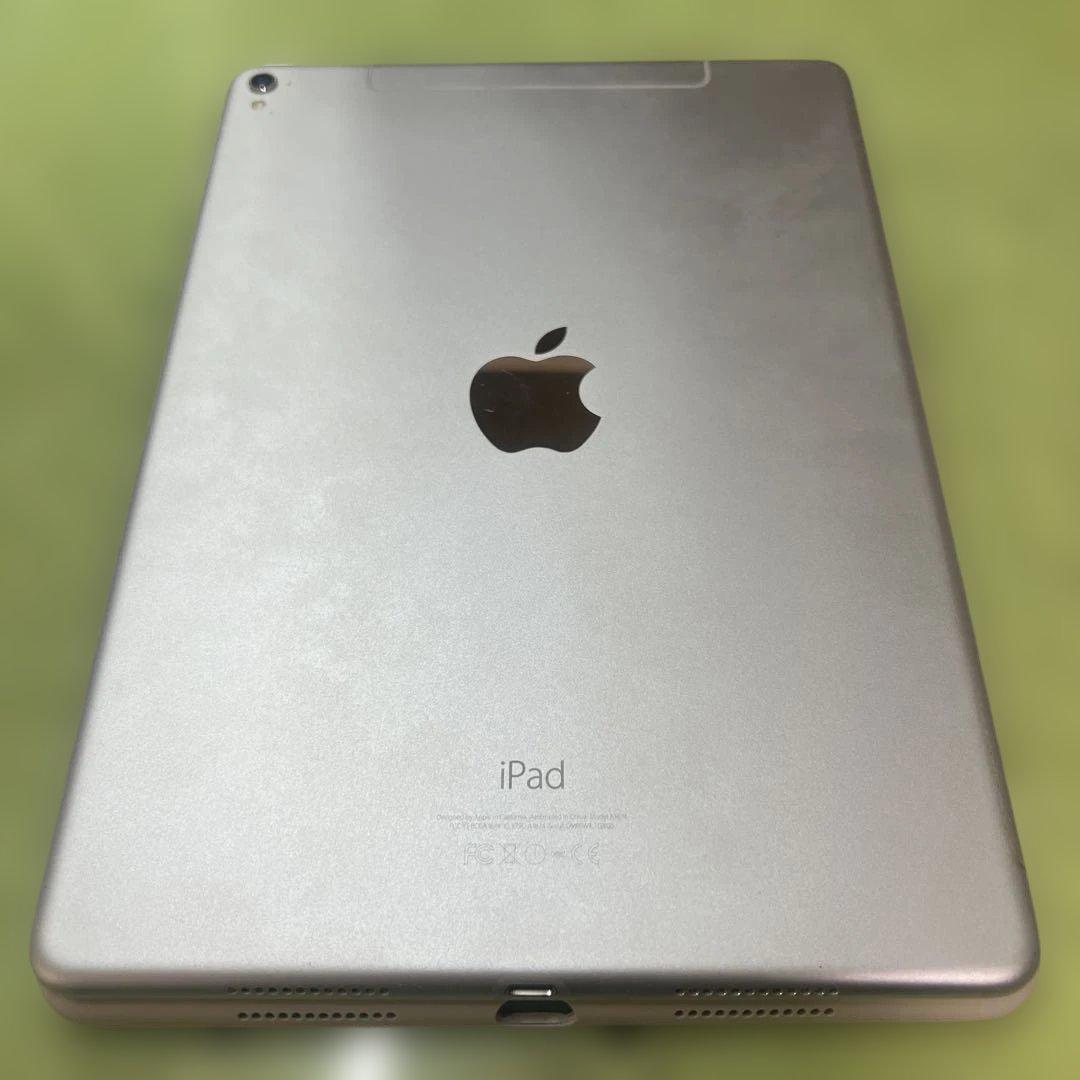 iPad Pro 128GB SIMフリー純正カバー2種類