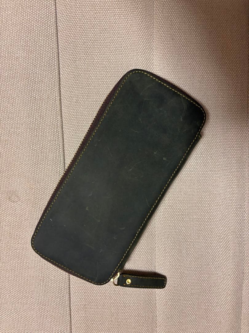 バハギア ラウンドジップペンケース