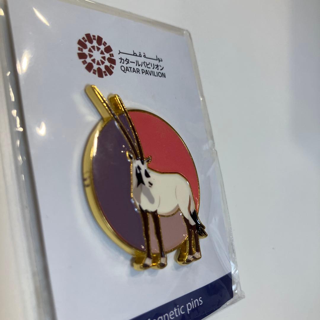 カタールパビリオン　希少　ピンバッジ