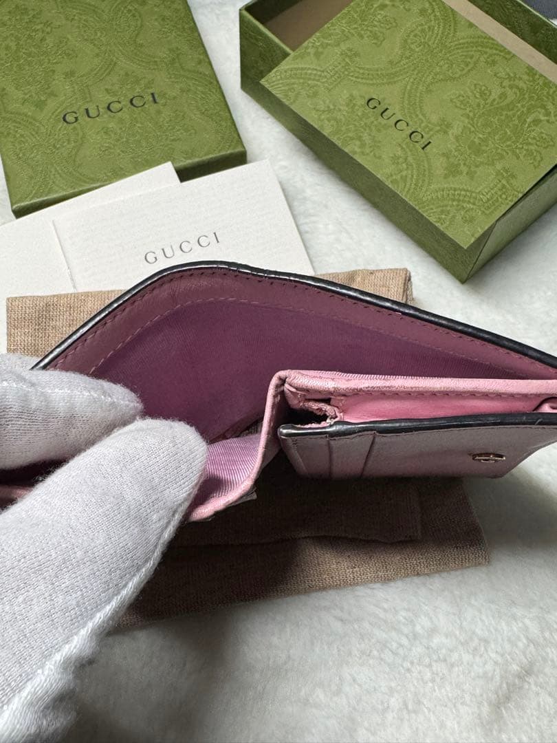 GUCCI ストロベリーパターン 二つ折り財布