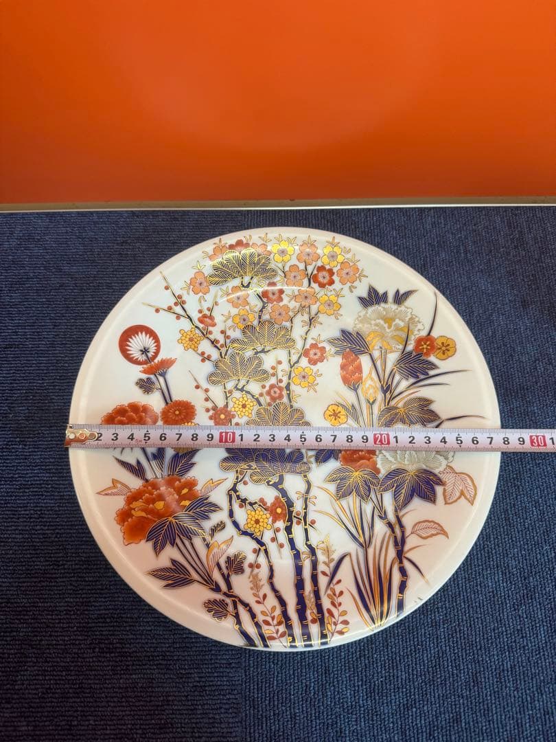 2003 香蘭社 染錦 飾皿 梅 桜 松 菊 牡丹 縁起物 大皿  金彩　時代物
