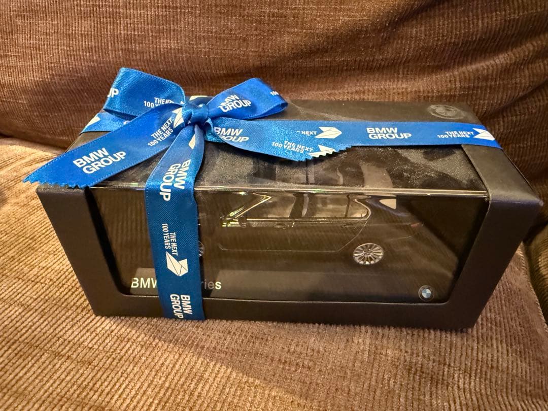 BMW 7 Series ミニカー ギフトボックス入り　1/43 ブラック