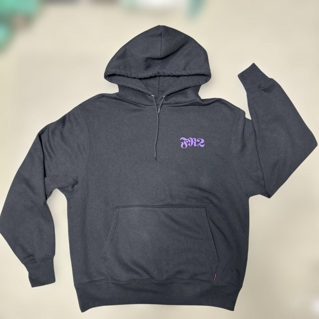 希少サイズ　FR2 エフアールツー　ビックロゴパーカー　ストリート　うさぎ　兎