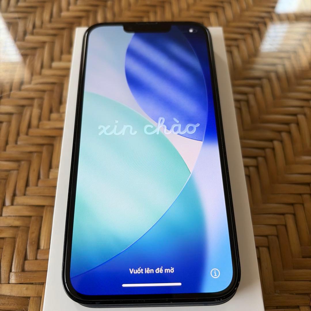 美品□Apple iPhone 13 128ブラック ケーブル アダプター箱付き