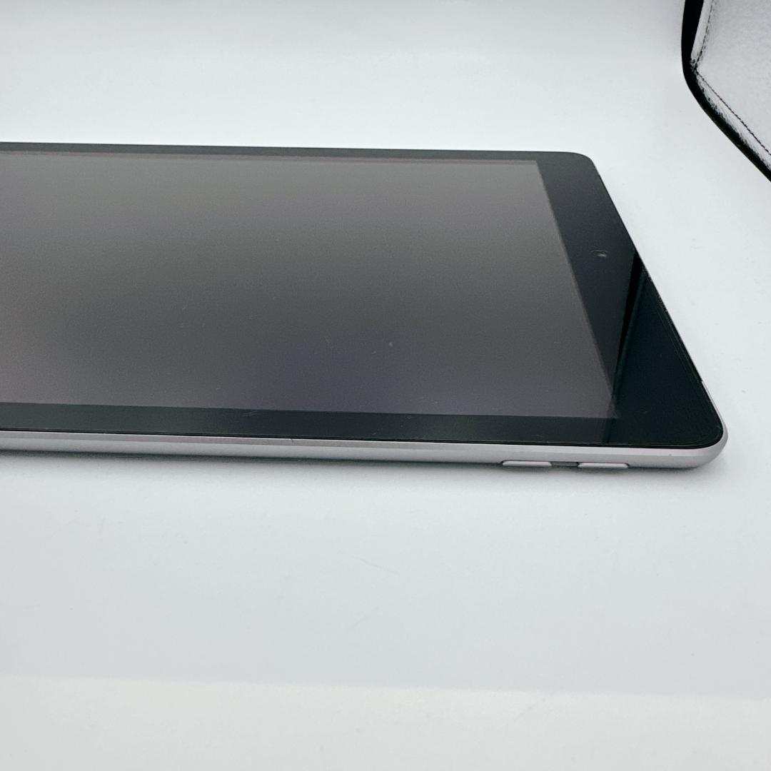 【美品】iPad 5 SIMフリー 32GB スペースグレイ 本体のみ