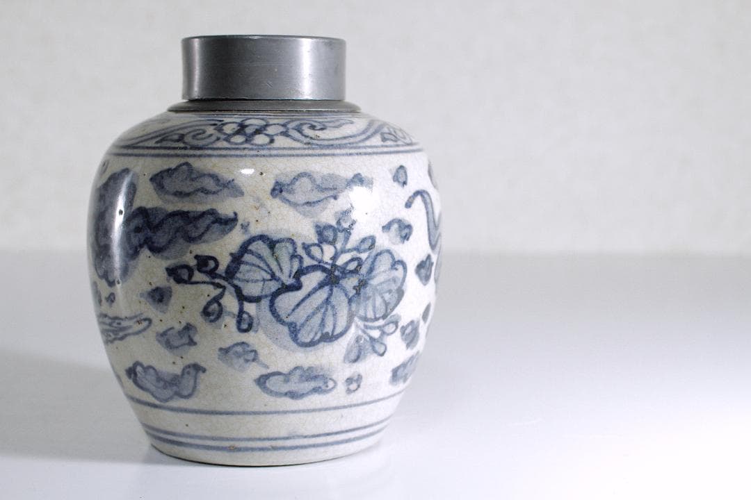 湖東焼 安南呉須 錫口茶入 [鳳凰・桐・雲気文]