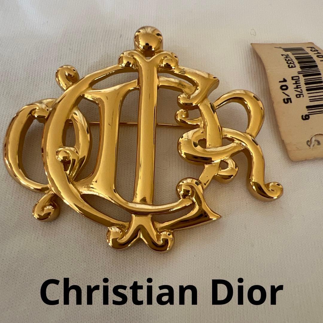 クリスチャンディオール ロゴブローチ　Christian Dior