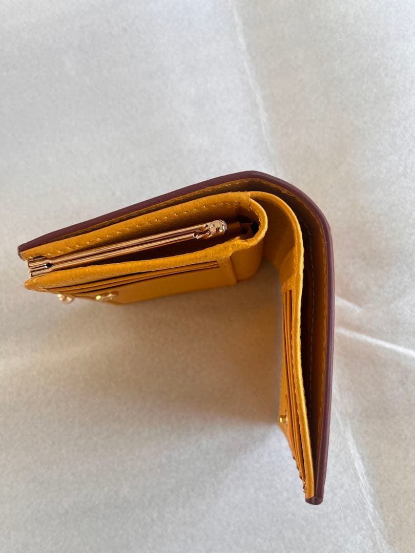 新品未使用品 Vivienne Westwood 二つ折り財布 イエロー