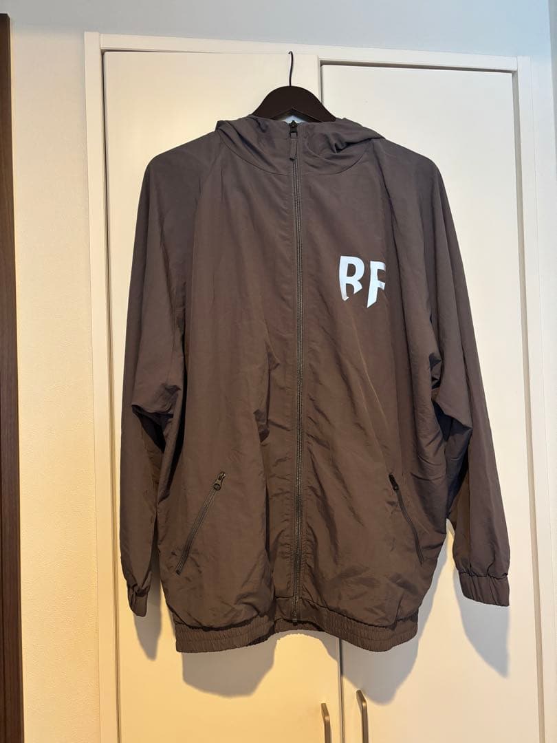 BE:FIRST Mainstream フーディ M