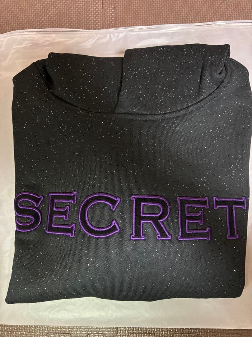 SECRET新作パーカーのみ