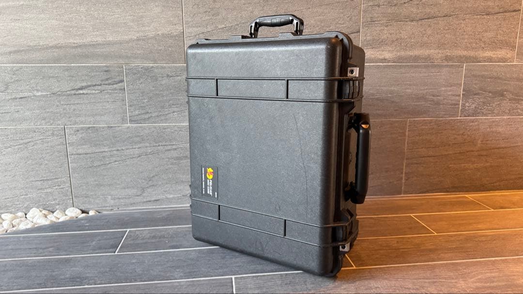 Pelican 1560 キャスターケース ブラック