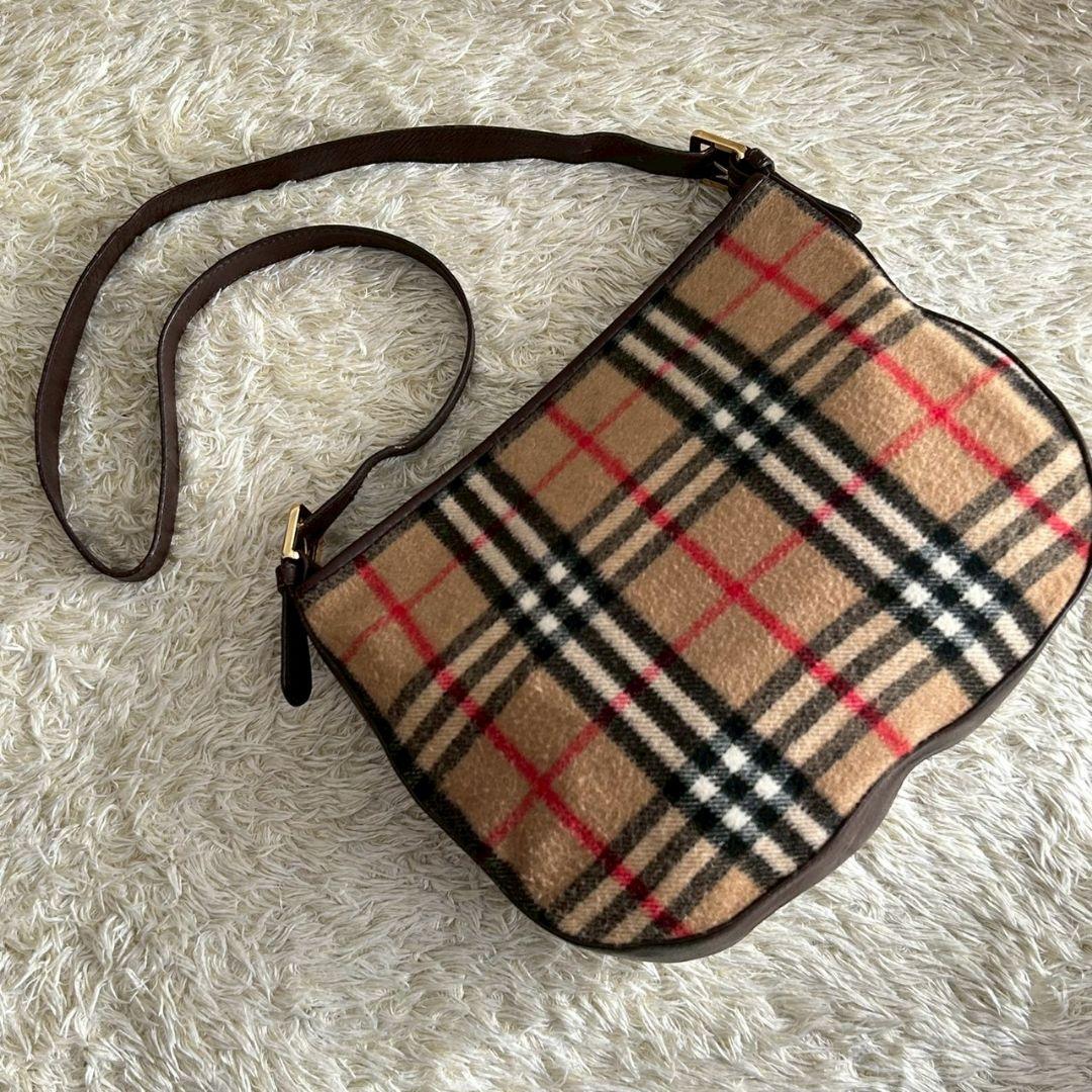 バーバリー　ショルダーバッグ　ノバチェック　ウール　肩掛け　斜め掛け　茶