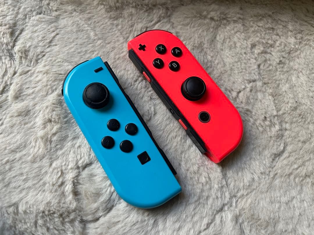 初代Nintendo Switch 青/赤(＋おまけJoy-Con)⭐︎