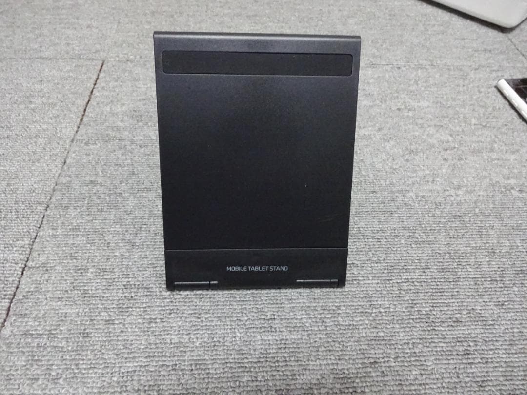 I-O DATA　モバイルディスプレイ　スタンド付き