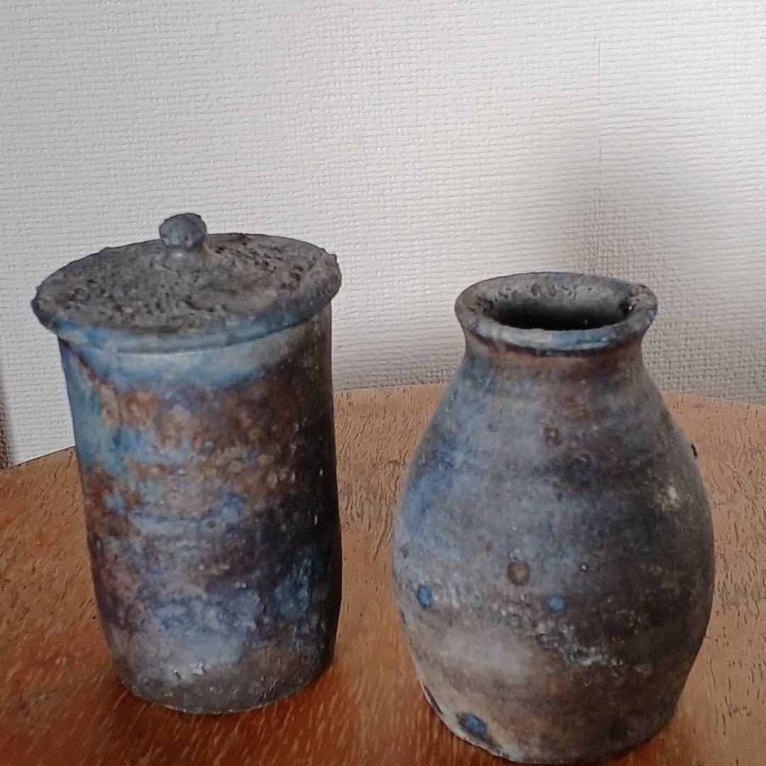 松葉勇樹作の蓋物と小壺