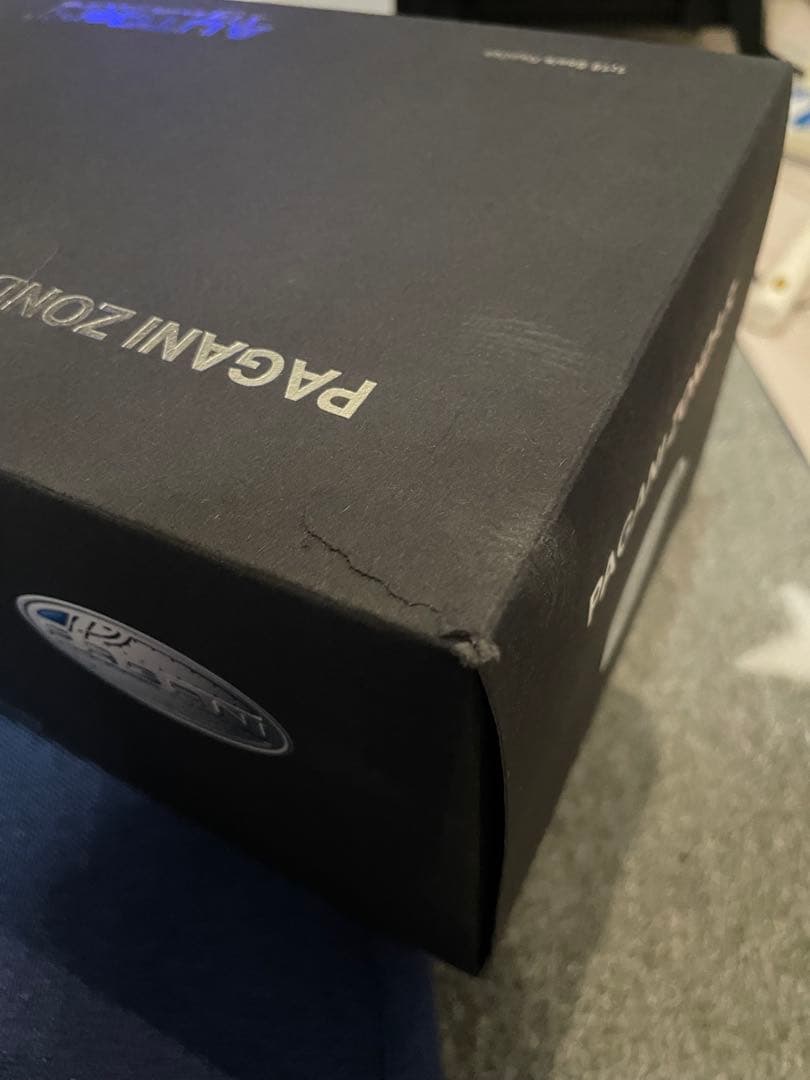 オートアート￼ 1/18 パガーニ ゾンダR (イタリアンストライプ￼)